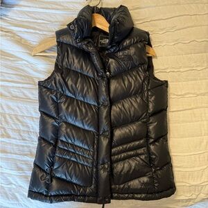 The North Face Women’s Black Puffer Vest